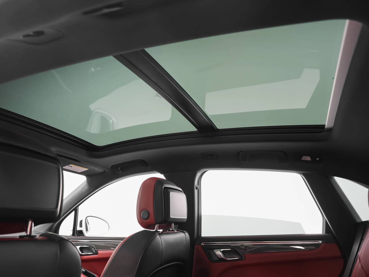 2025 Porsche Macan GTS