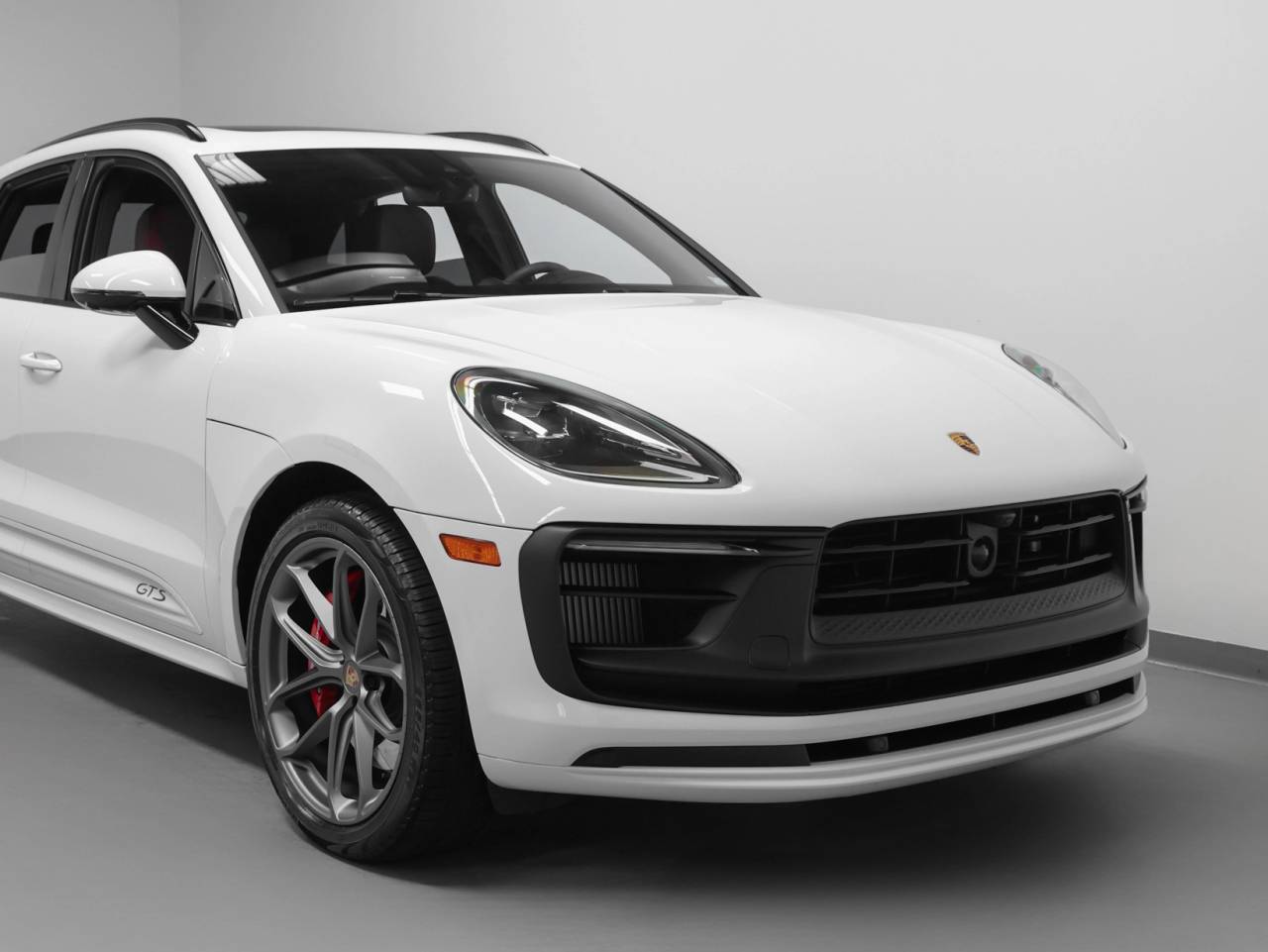 2025 Porsche Macan GTS