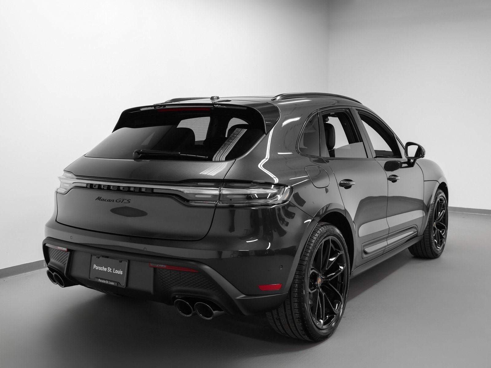 2026 Porsche Macan Macan GTS