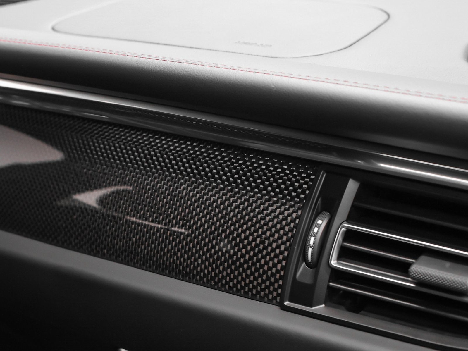 2026 Porsche Macan Macan GTS