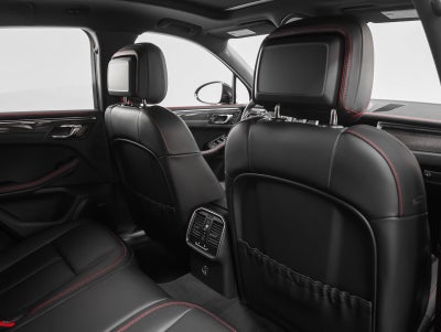 2026 Porsche Macan Macan GTS