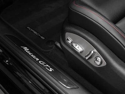 2026 Porsche Macan Macan GTS