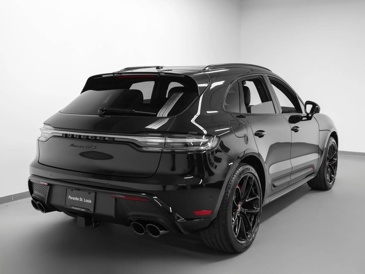 2026 Porsche Macan Macan GTS