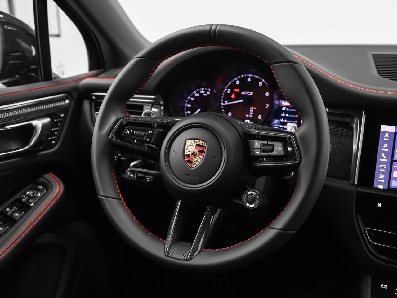 2026 Porsche Macan Macan GTS