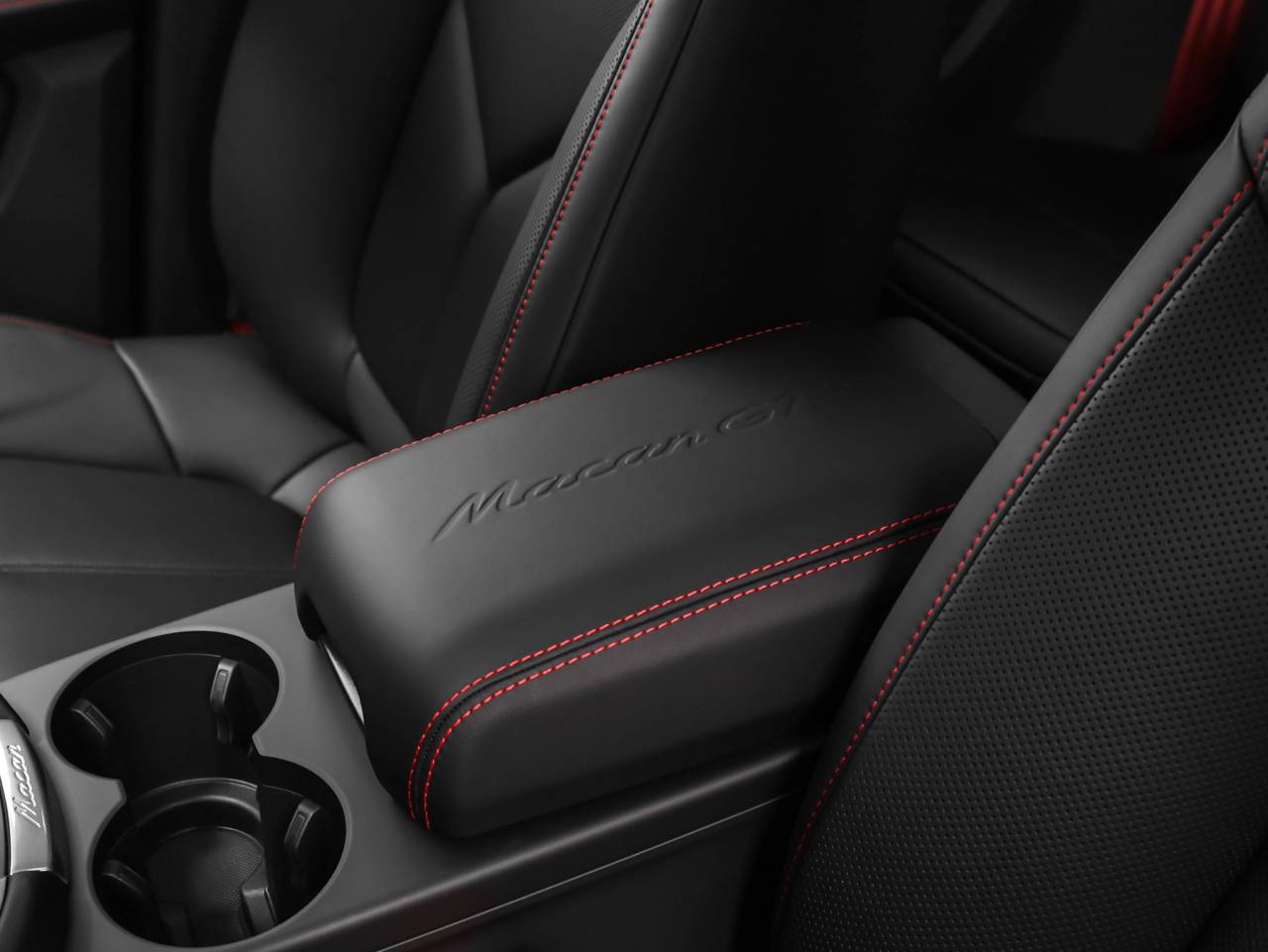 2026 Porsche Macan Macan GTS