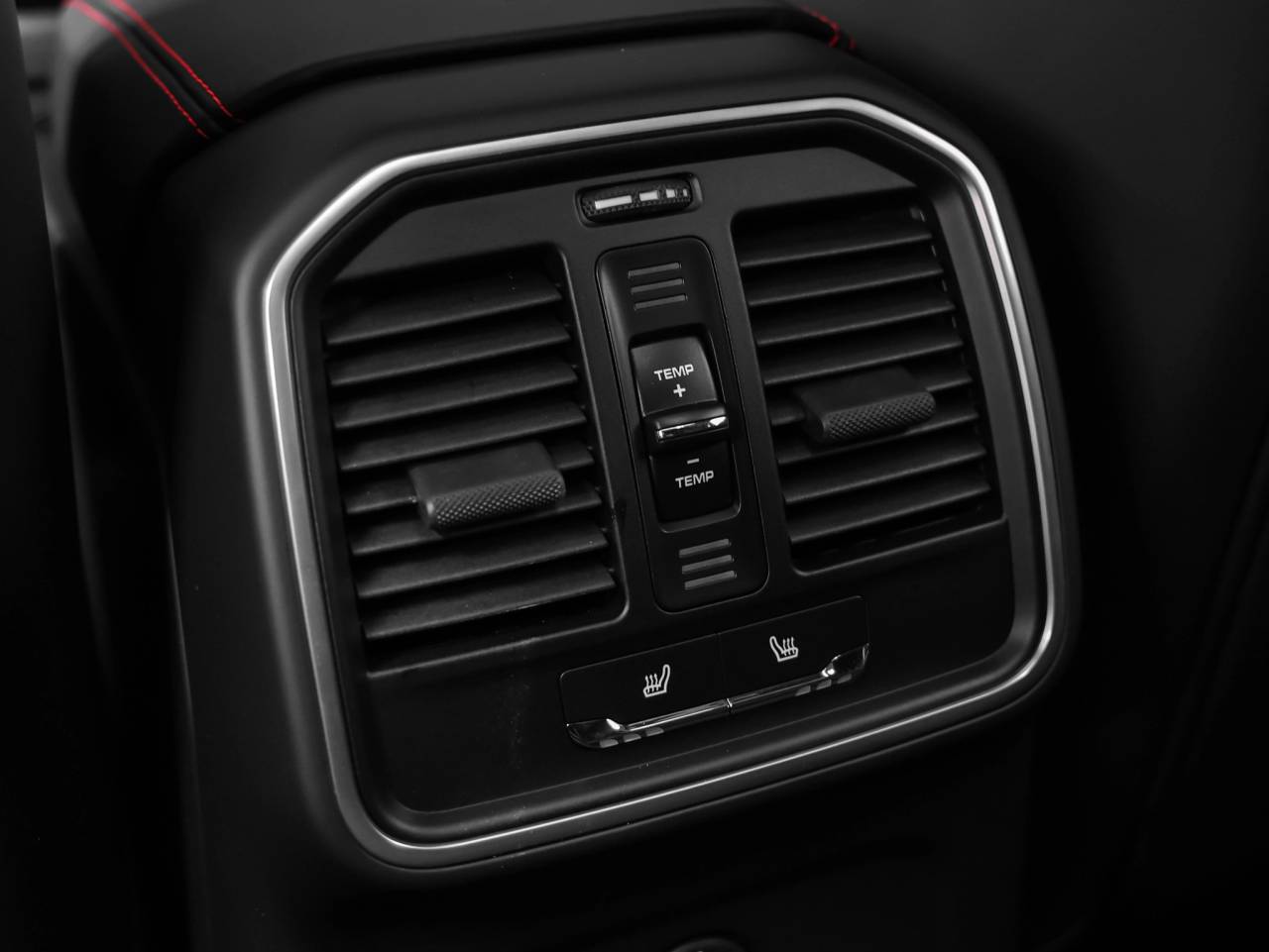 2026 Porsche Macan Macan GTS