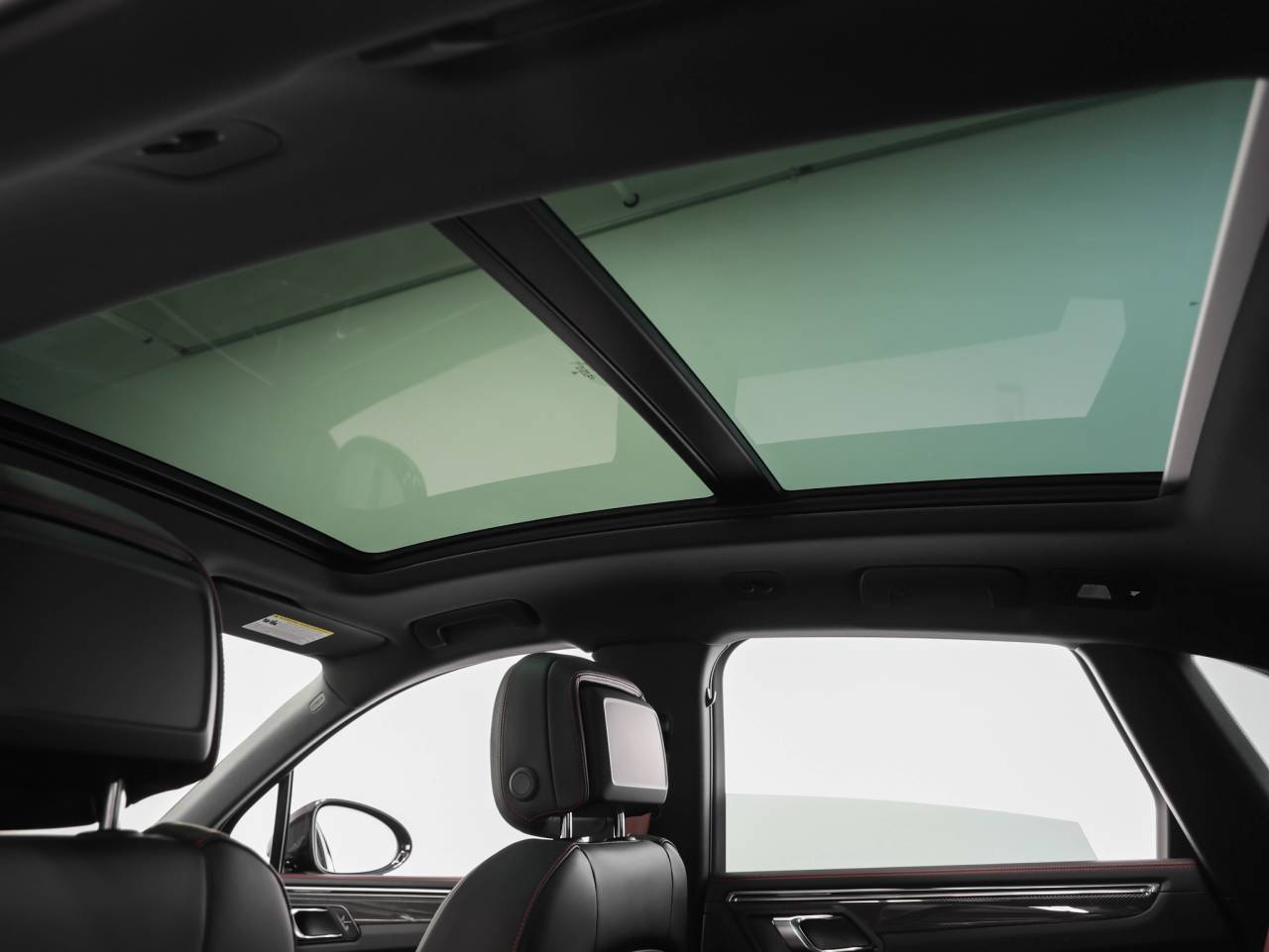 2026 Porsche Macan Macan GTS