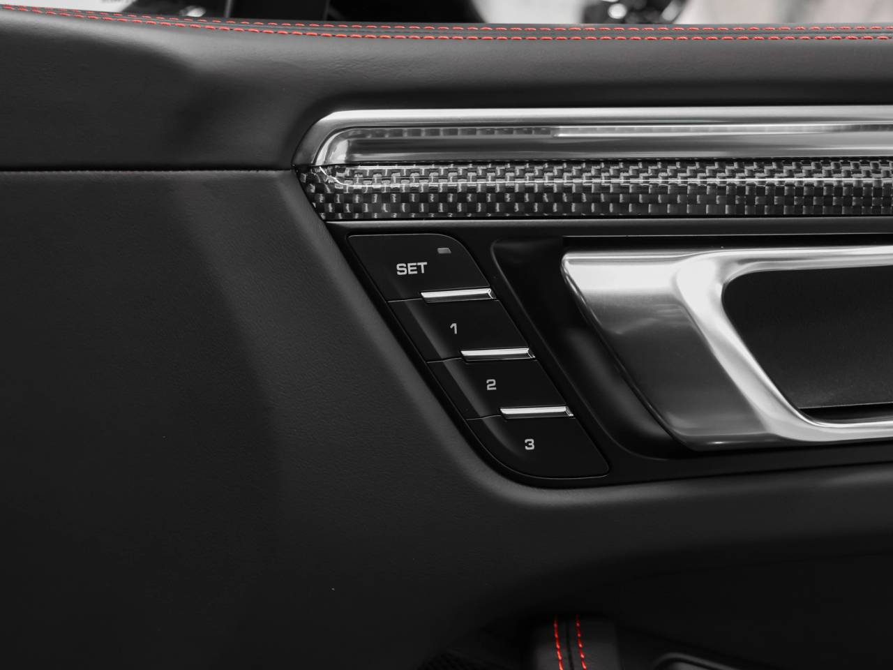 2026 Porsche Macan Macan GTS