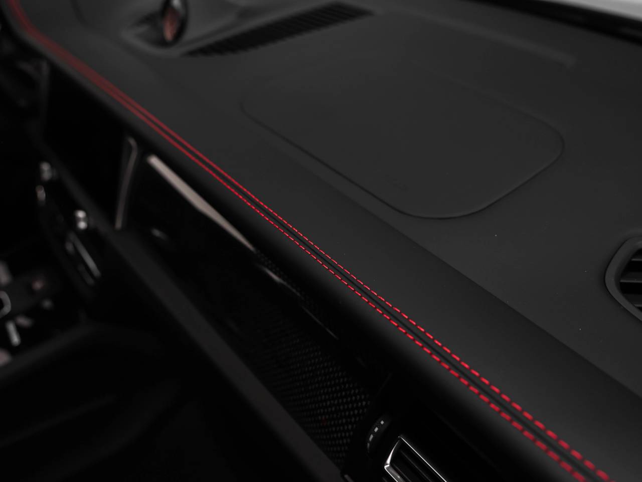 2026 Porsche Macan Macan GTS