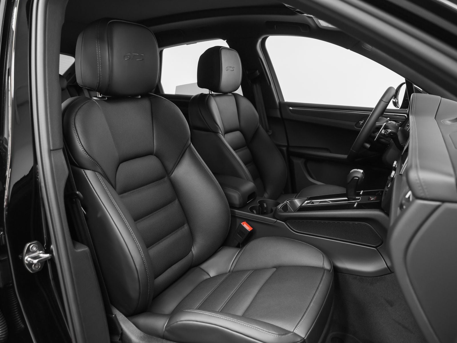 2026 Porsche Macan GTS