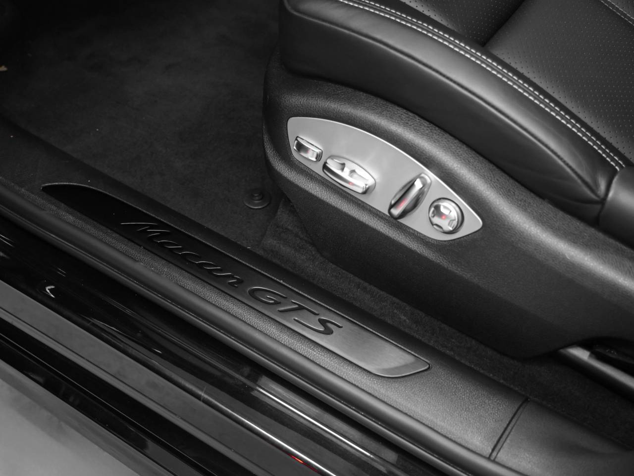 2023 Porsche Macan Macan GTS (MY23)