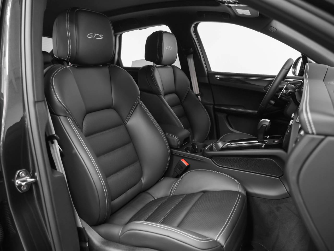 2026 Porsche Macan GTS