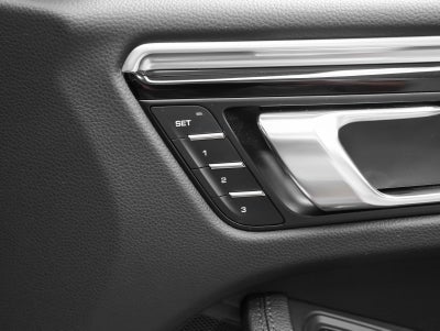 2023 Porsche Macan Macan S (MY23)