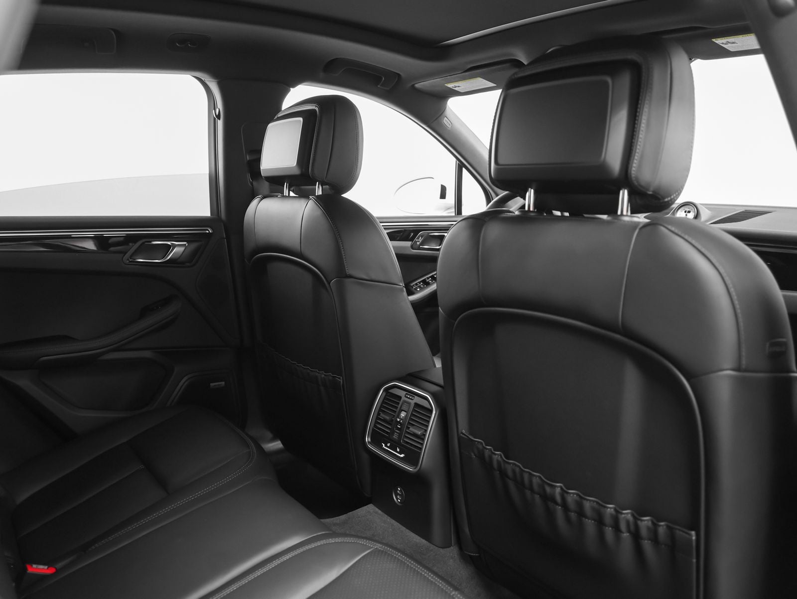 2023 Porsche Macan Macan S (MY23)