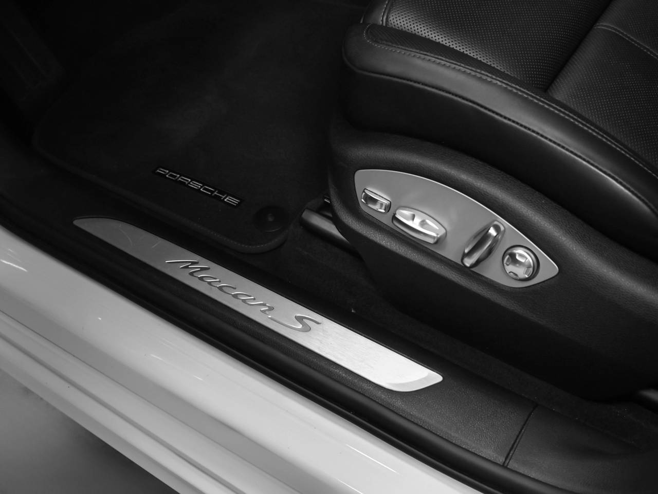 2023 Porsche Macan Macan S (MY23)