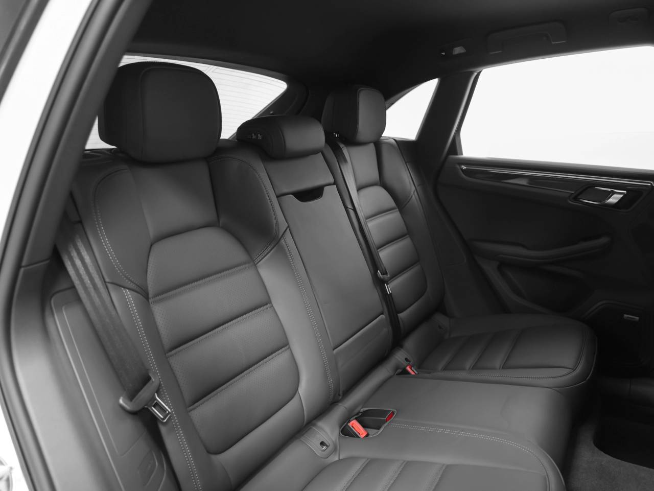 2022 Porsche Macan S