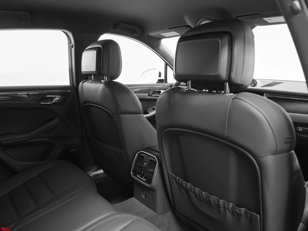 2022 Porsche Macan S