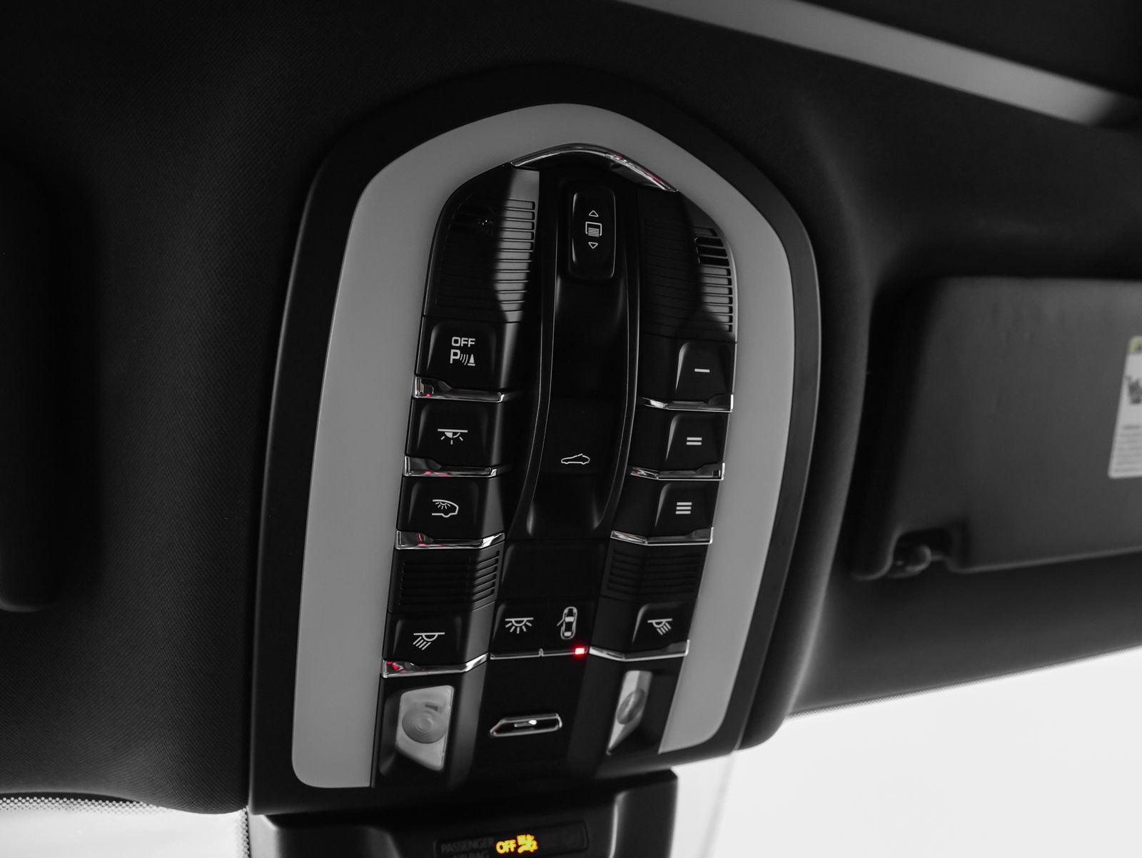 2023 Porsche Macan S