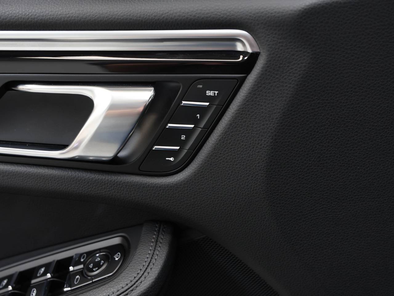 2023 Porsche Macan S