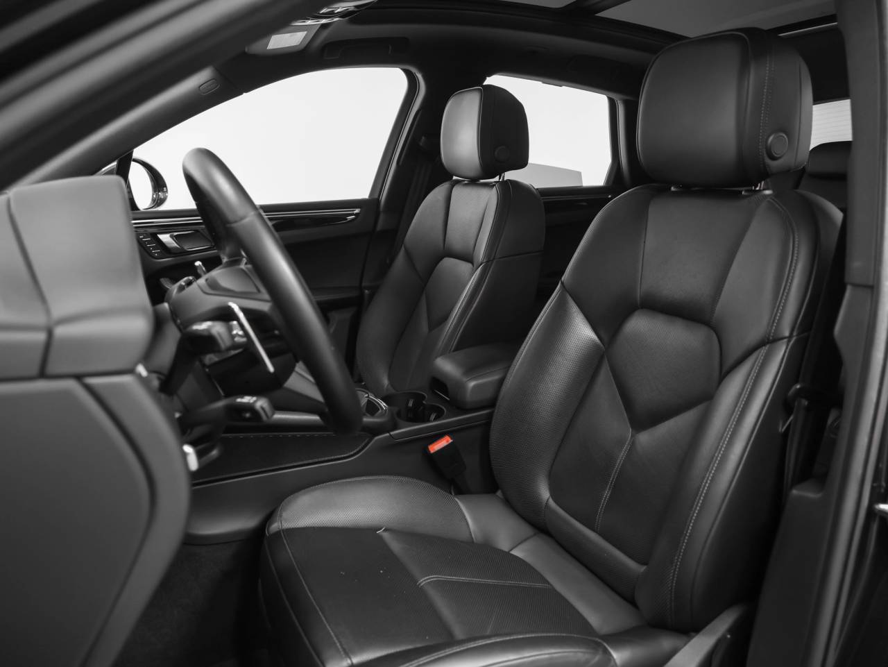 2023 Porsche Macan S