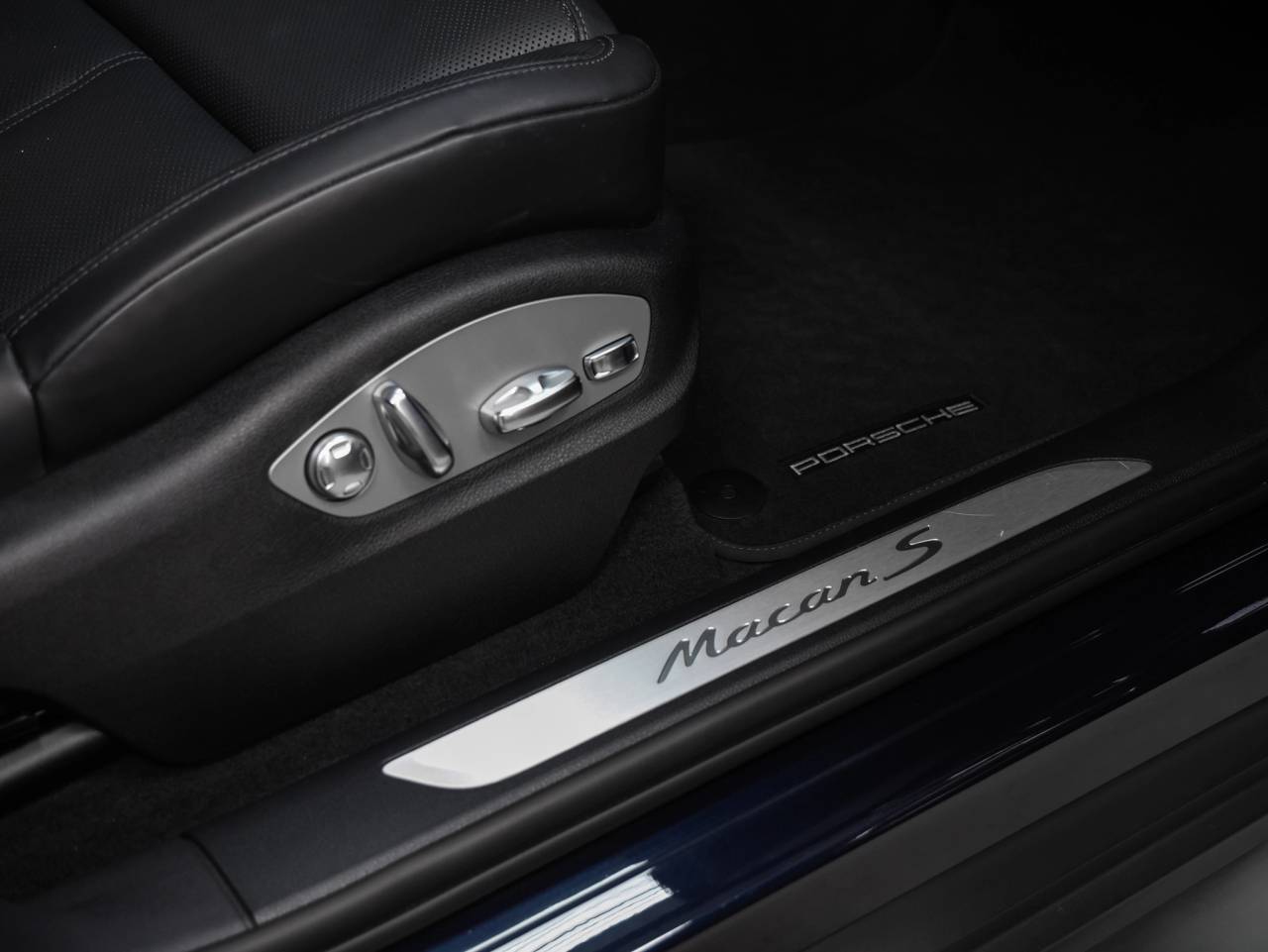 2023 Porsche Macan S