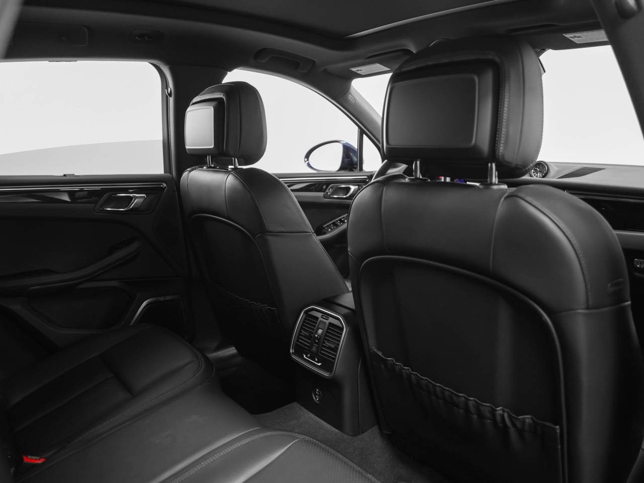 2023 Porsche Macan S