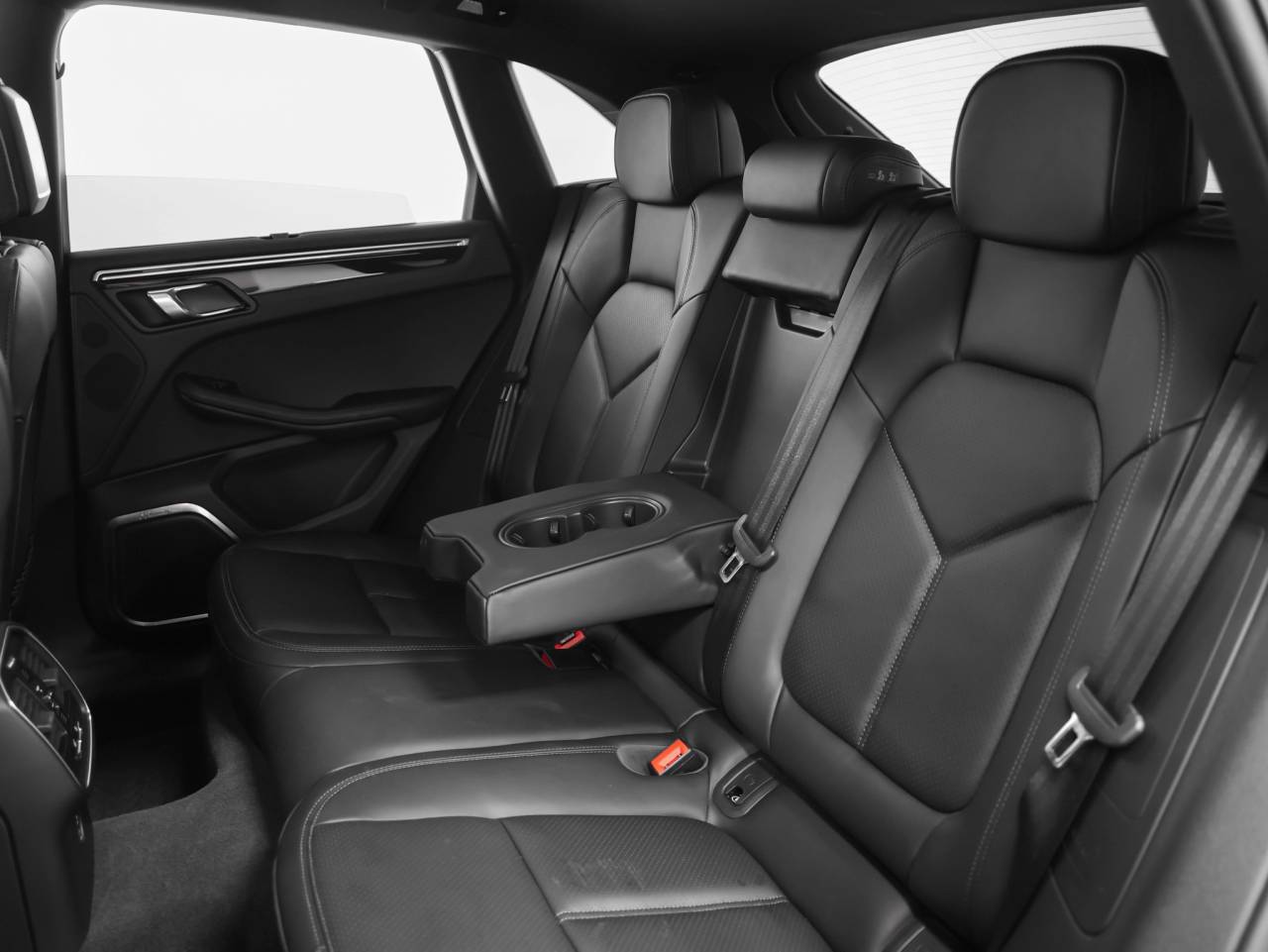 2023 Porsche Macan S