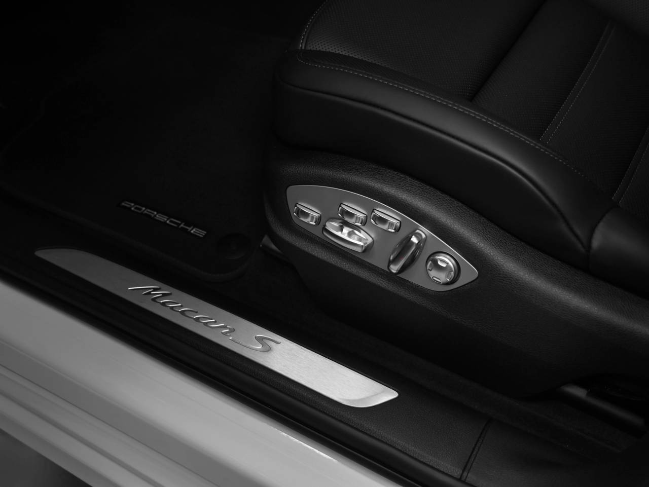 2026 Porsche Macan S