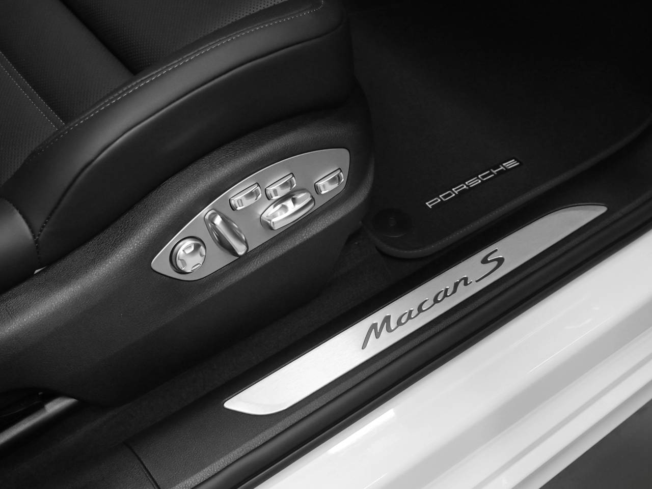 2026 Porsche Macan Macan S