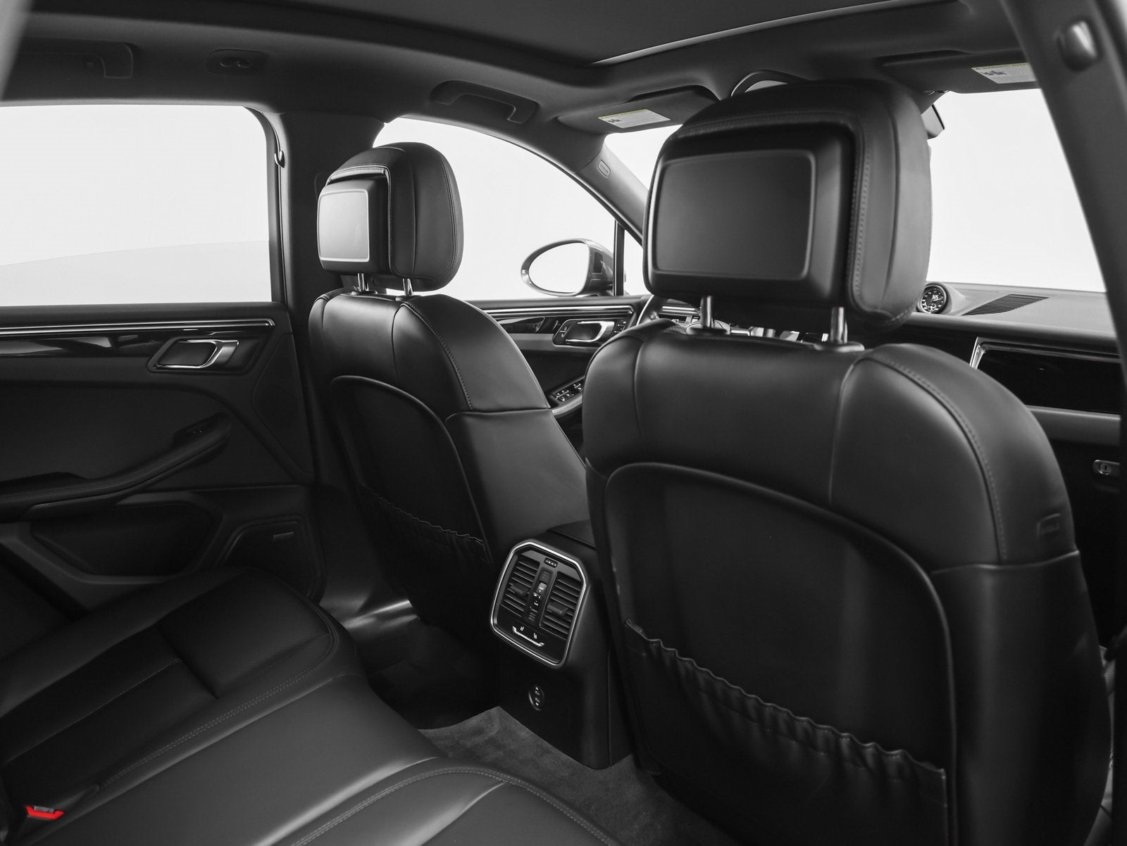 2022 Porsche Macan Macan S