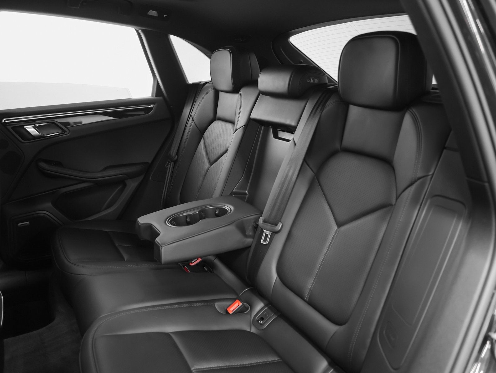 2022 Porsche Macan Macan S