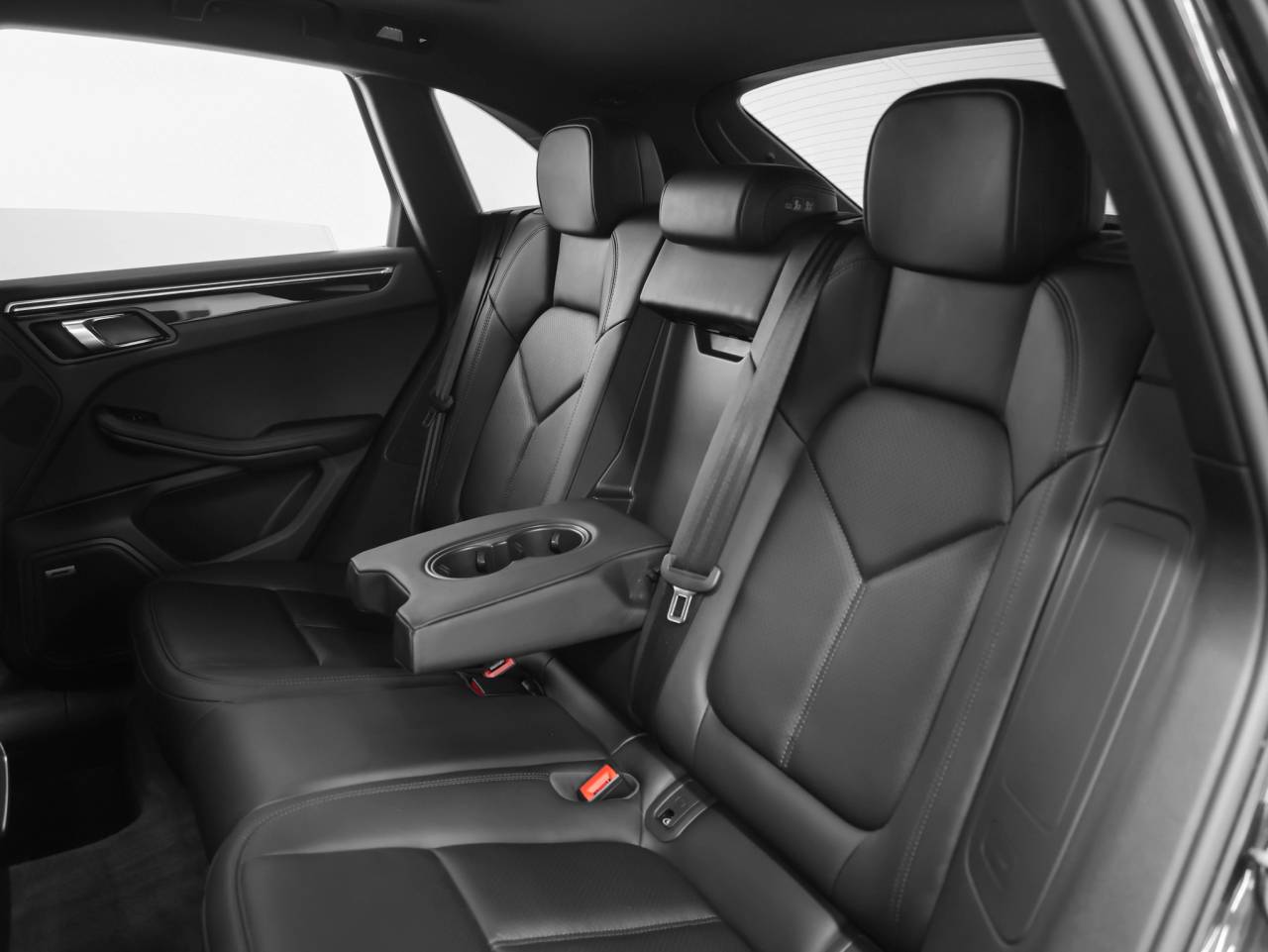 2022 Porsche Macan Macan S