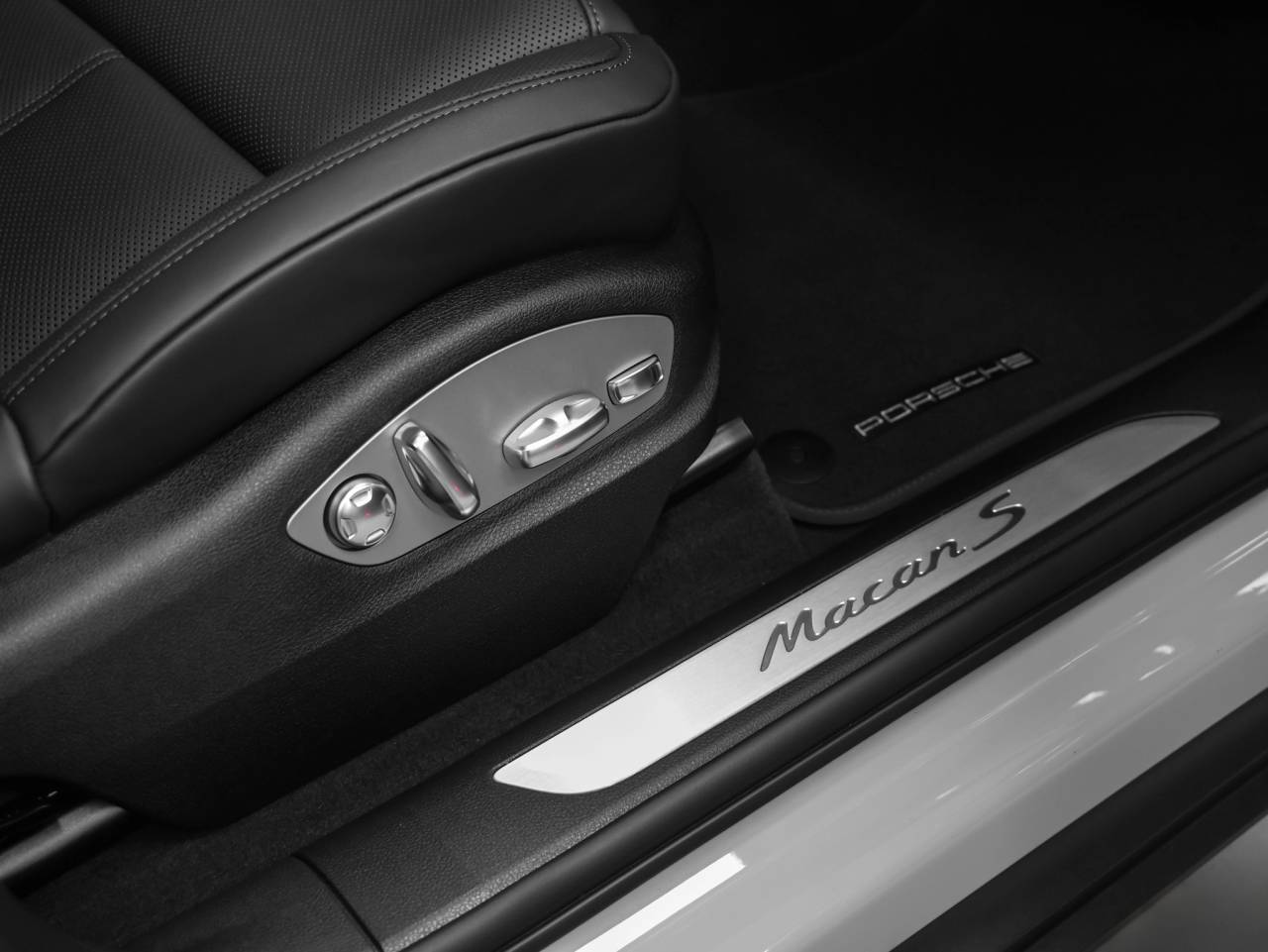 2026 Porsche Macan Macan S