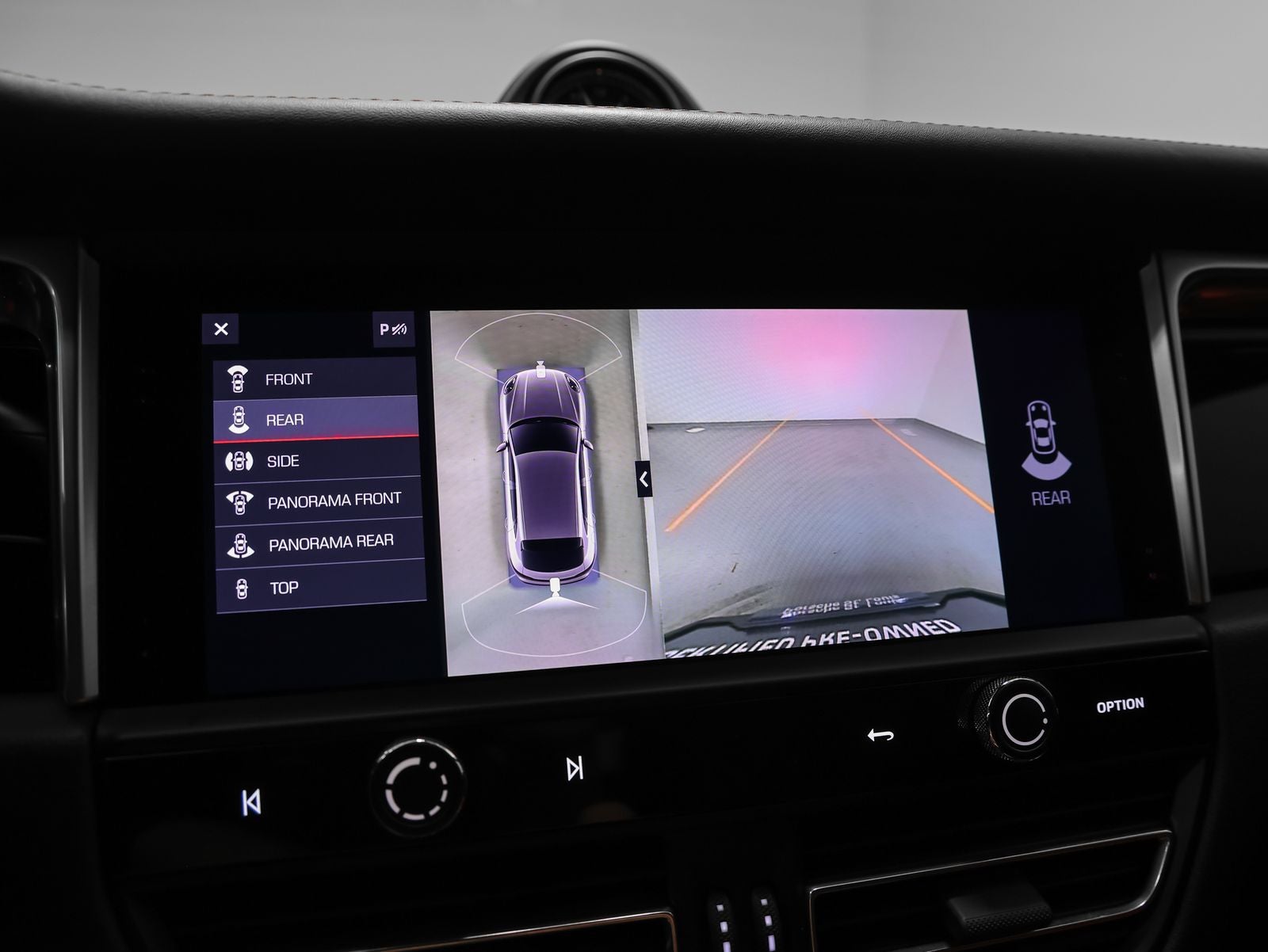 2022 Porsche Macan Macan S