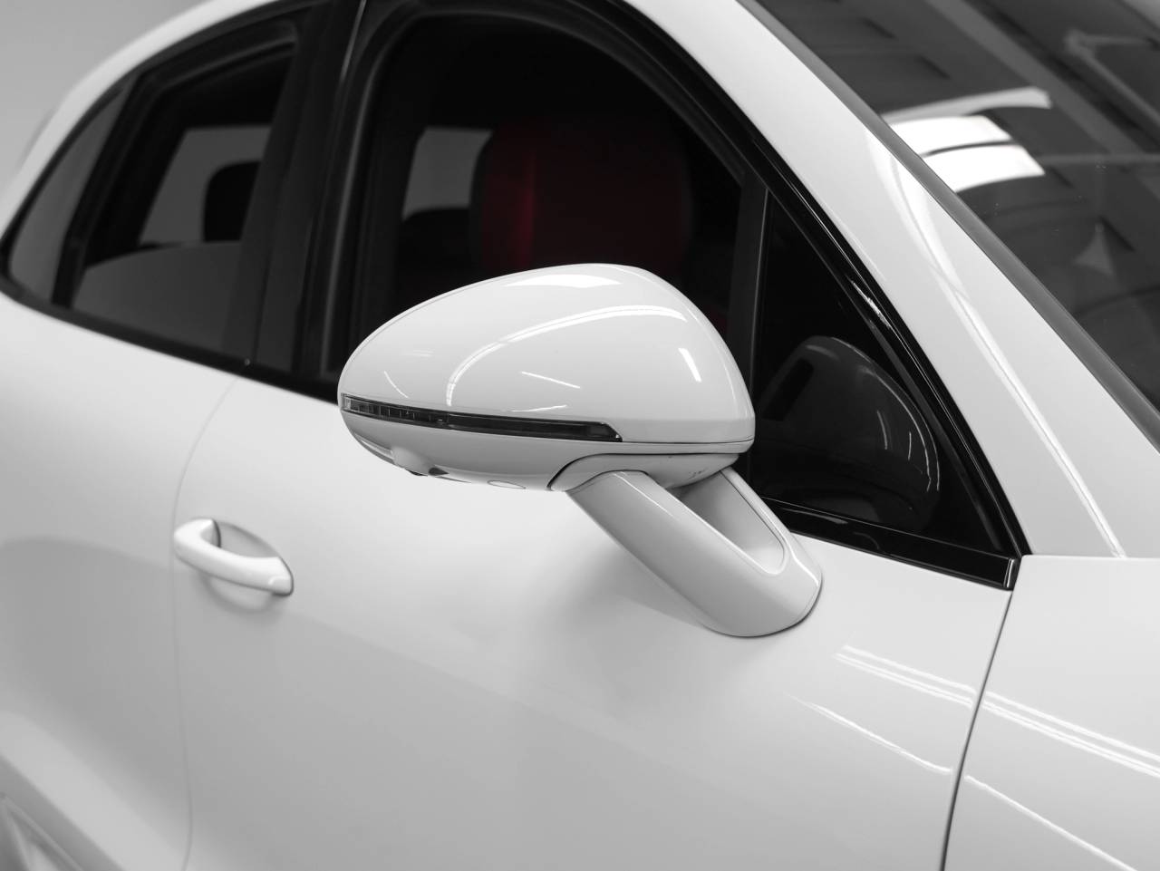 2022 Porsche Macan Macan S