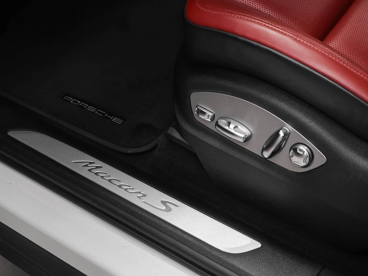 2022 Porsche Macan Macan S