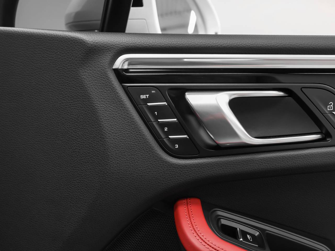 2022 Porsche Macan Macan S