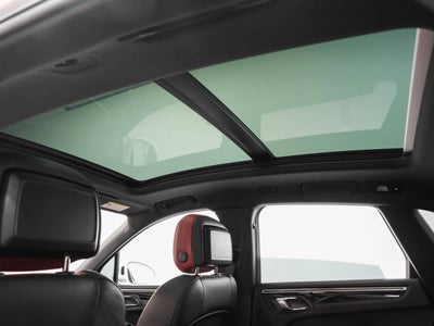 2022 Porsche Macan Macan S