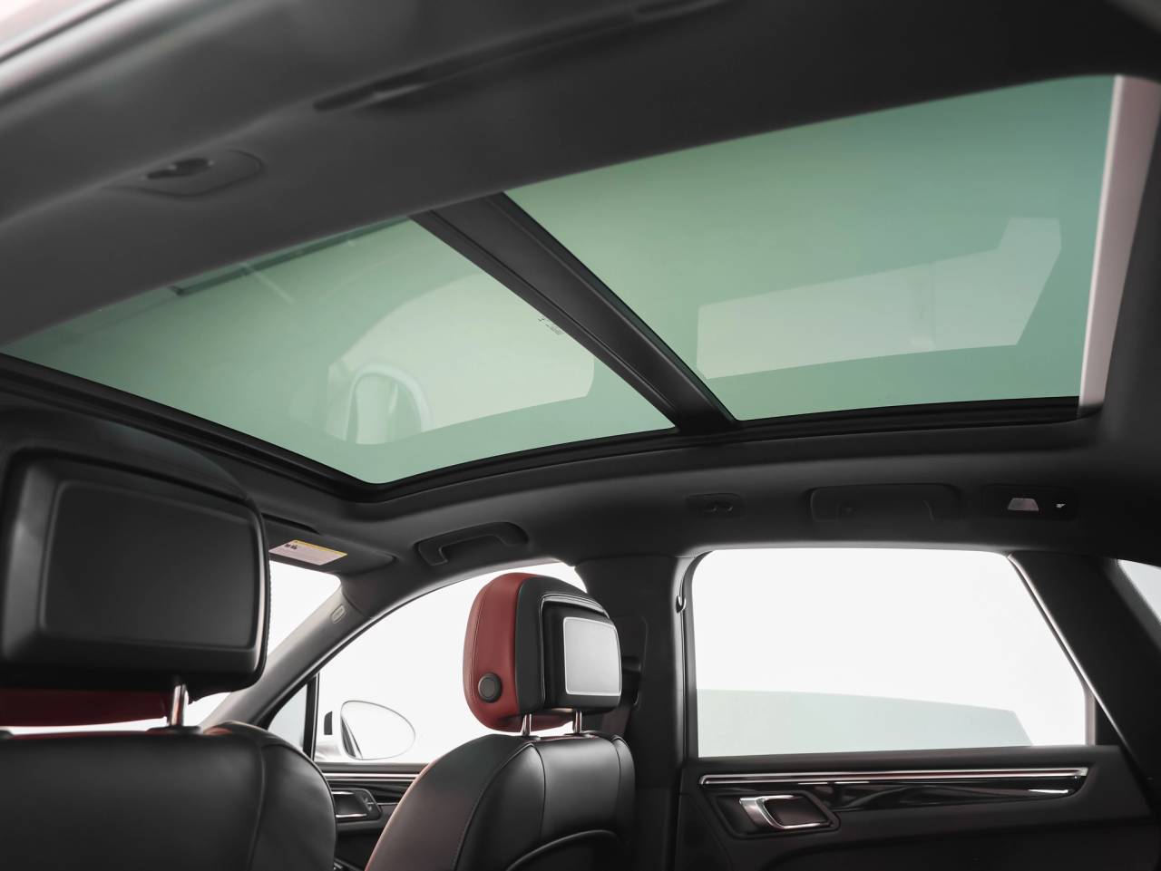 2022 Porsche Macan Macan S