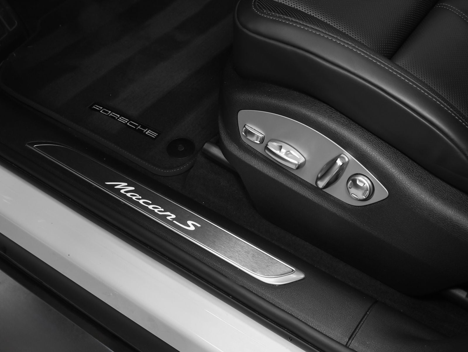 2025 Porsche Macan Macan S