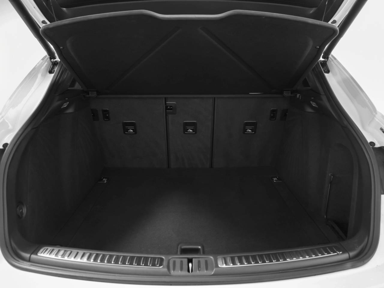 2025 Porsche Macan Macan S