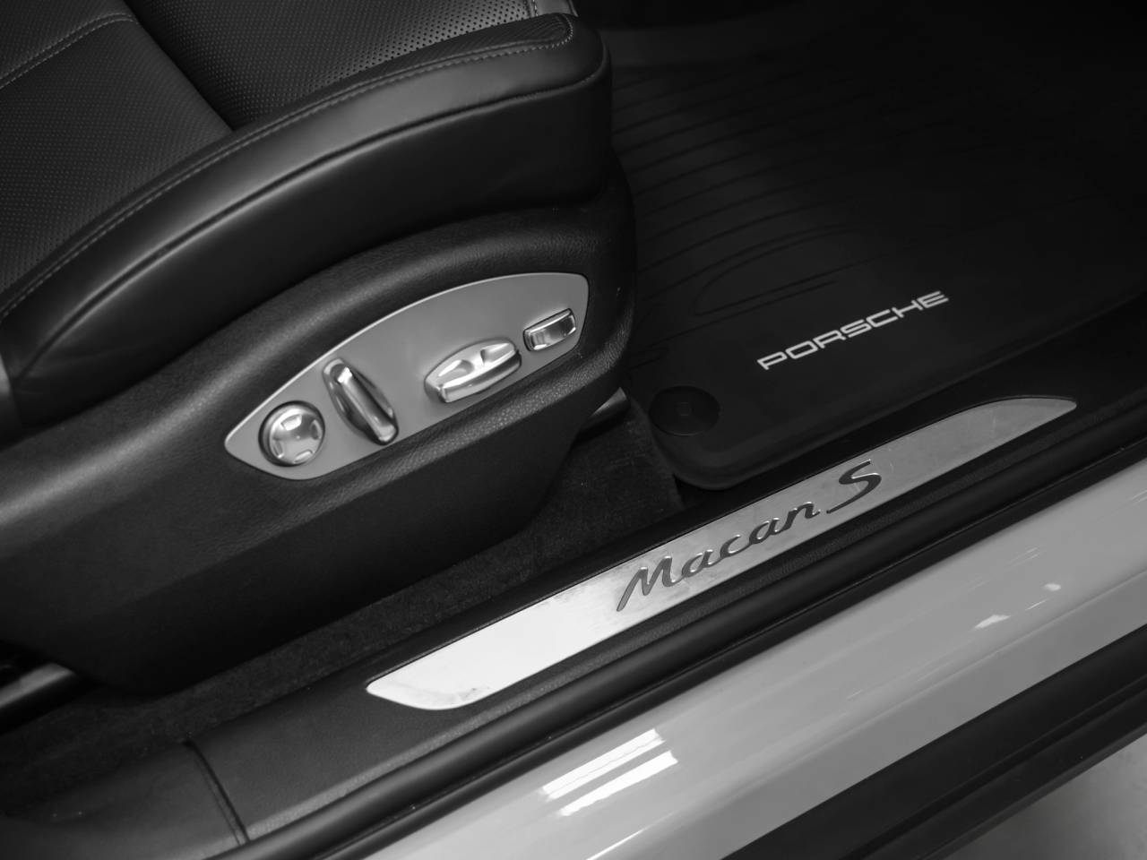 2024 Porsche Macan Macan S (MY24)