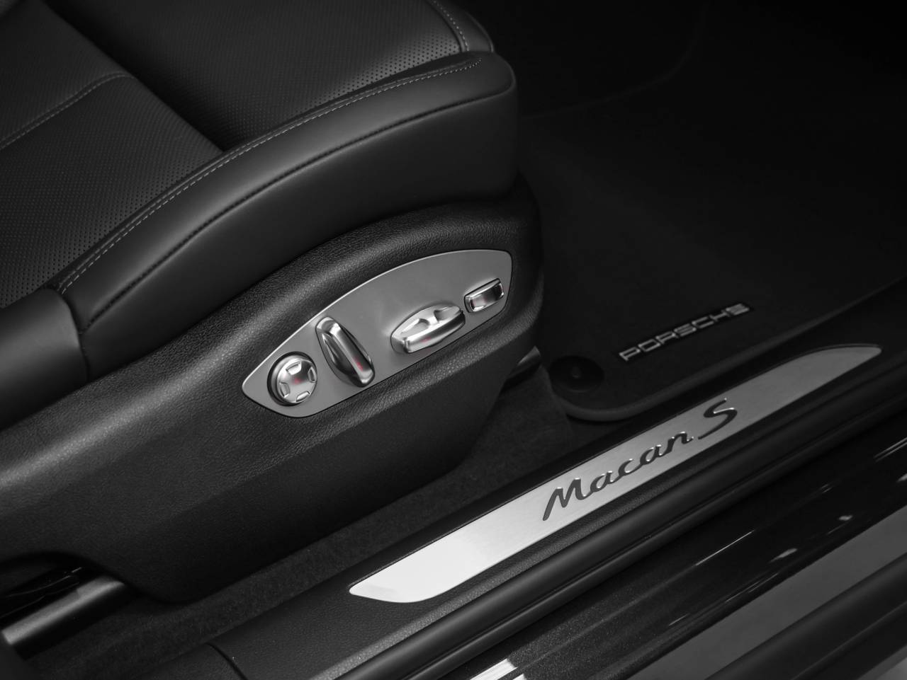 2026 Porsche Macan S