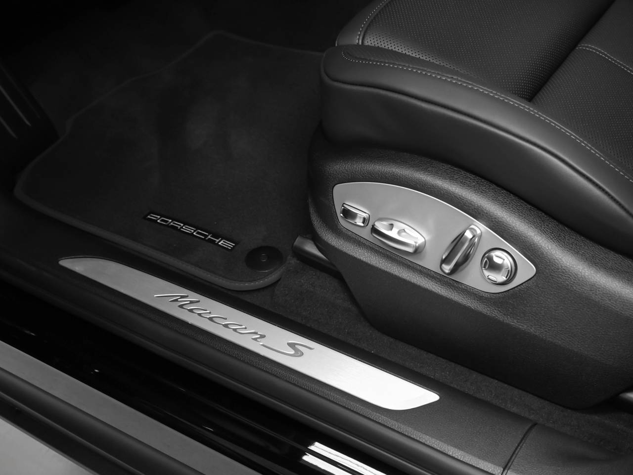 2026 Porsche Macan Macan S