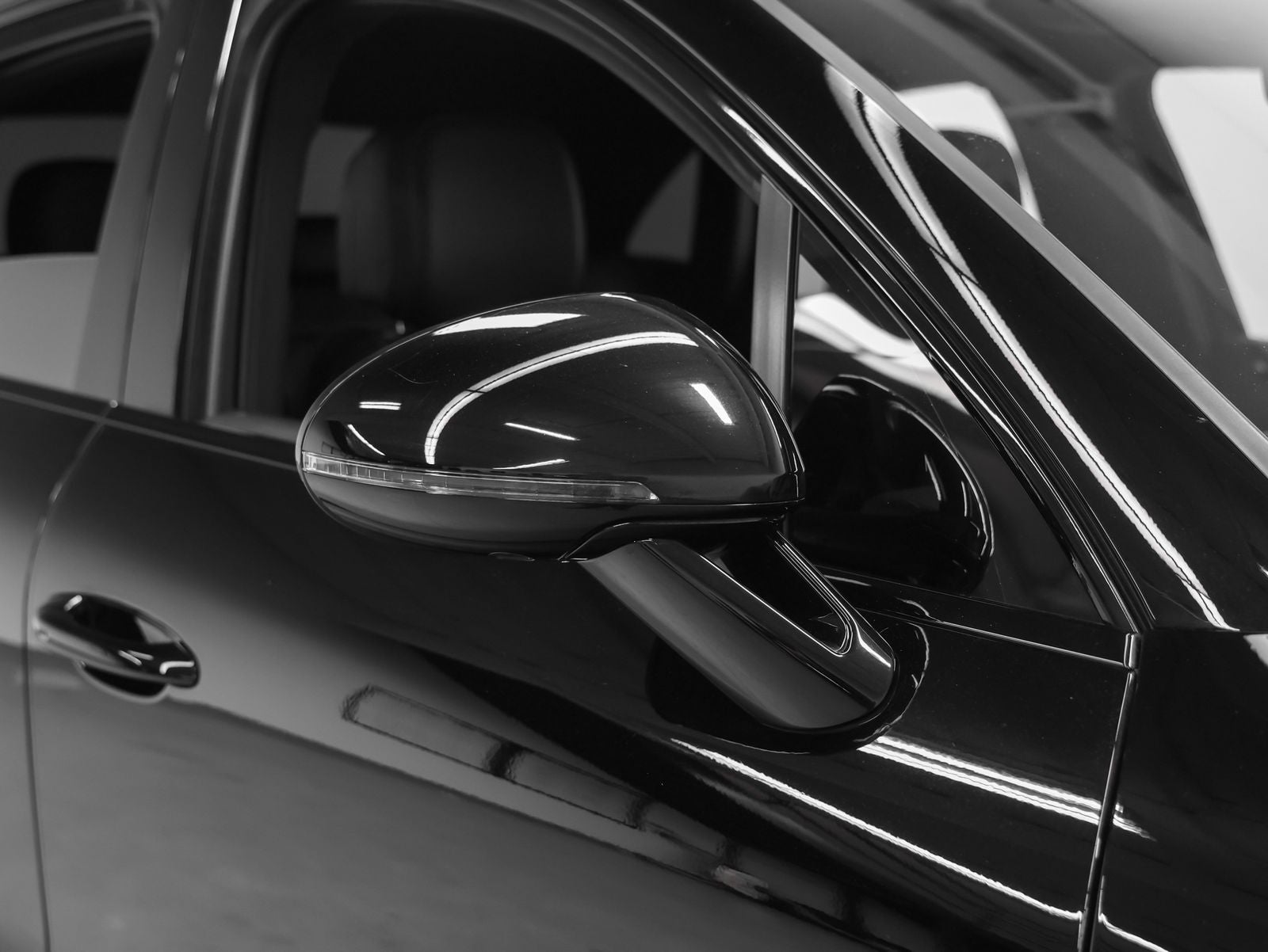 2023 Porsche Macan Macan S (MY23)