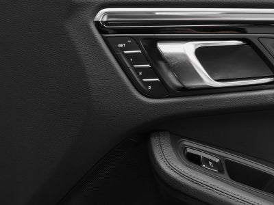 2023 Porsche Macan Macan S (MY23)