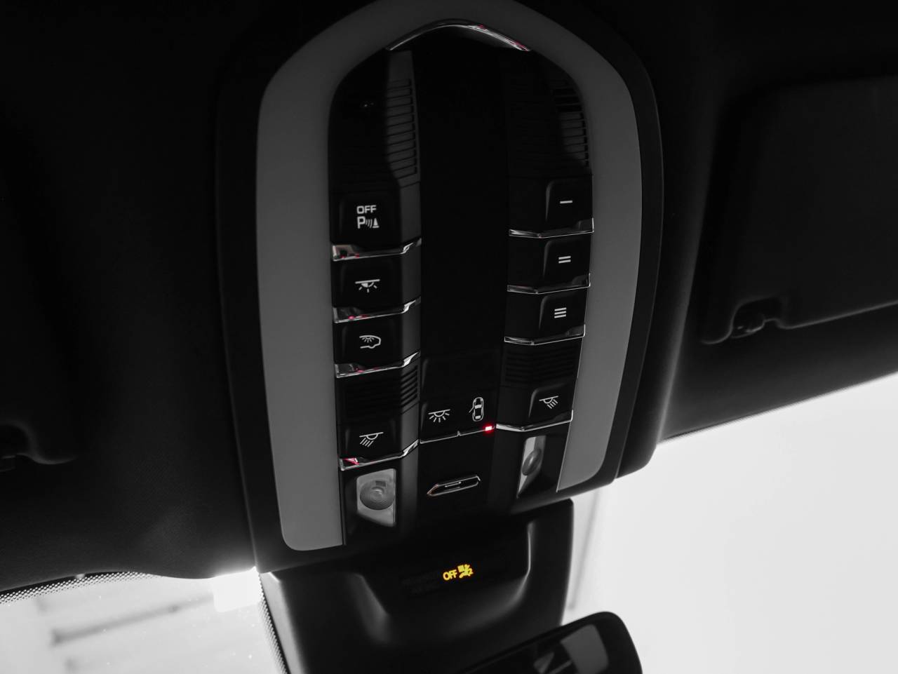 2023 Porsche Macan Macan S (MY23)