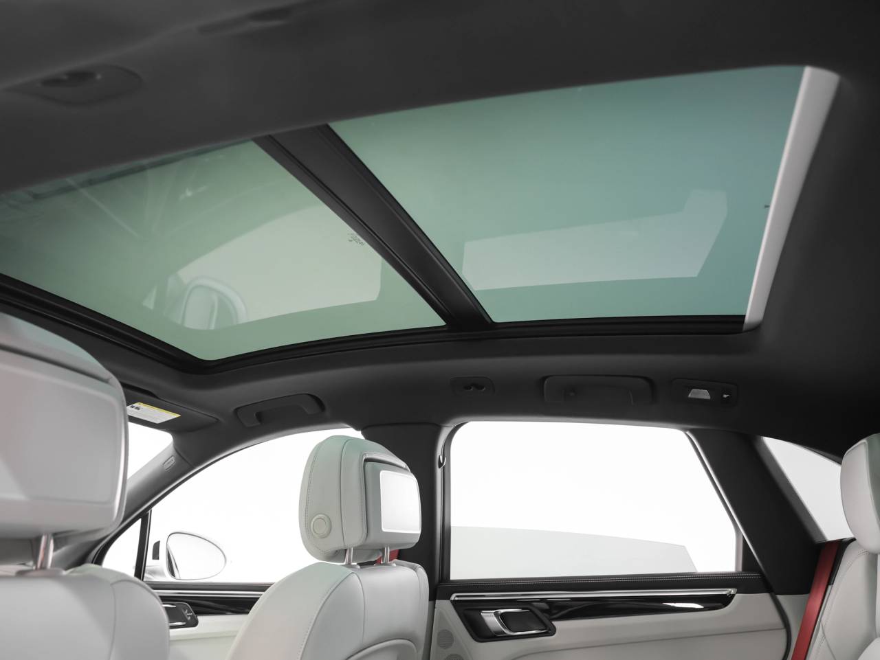 2026 Porsche Macan Macan S