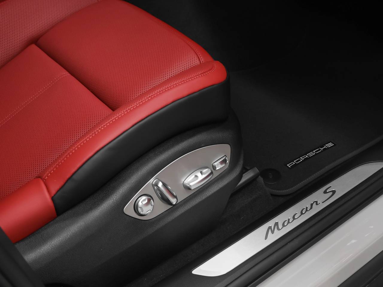 2026 Porsche Macan Macan S