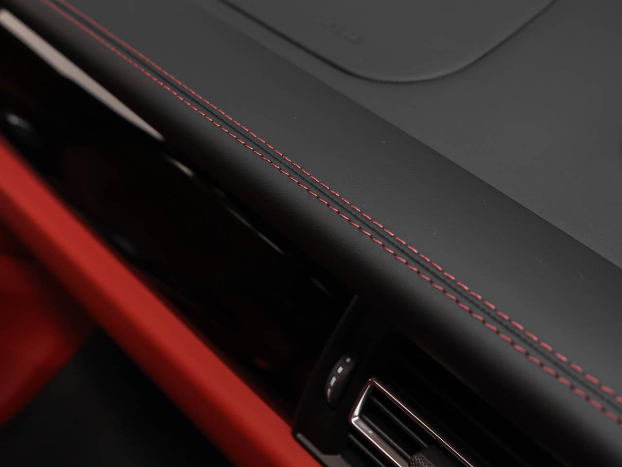 2026 Porsche Macan Macan S